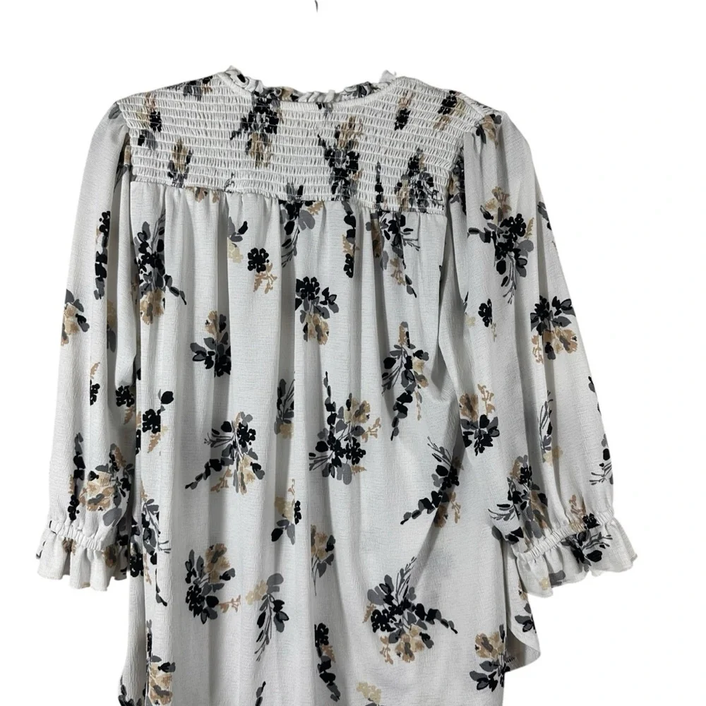 Melloday White Floral Blouse Size 1X - Picture 7 of 8